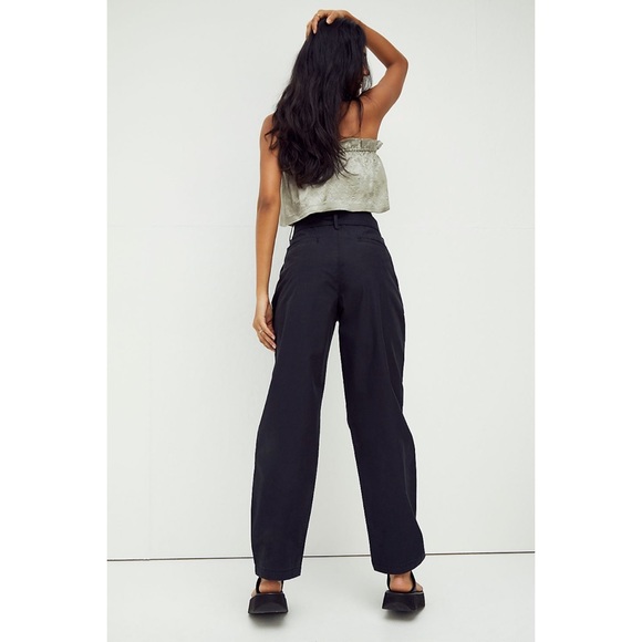 Levi’s TAILORED HIGH LOOSE TAPER WOMEN'S PANTS - Picture 4 of 8